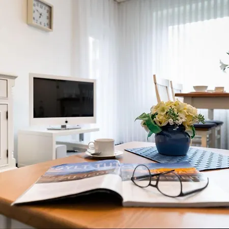 Ferienwohnung-am-suedwaeldchen * Westerland